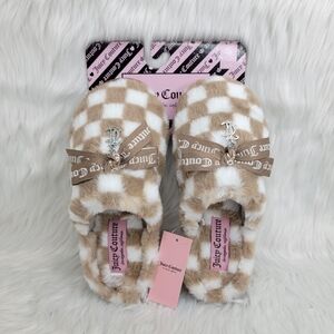Juicy Couture Faux Fur Closed Toe Slippers.